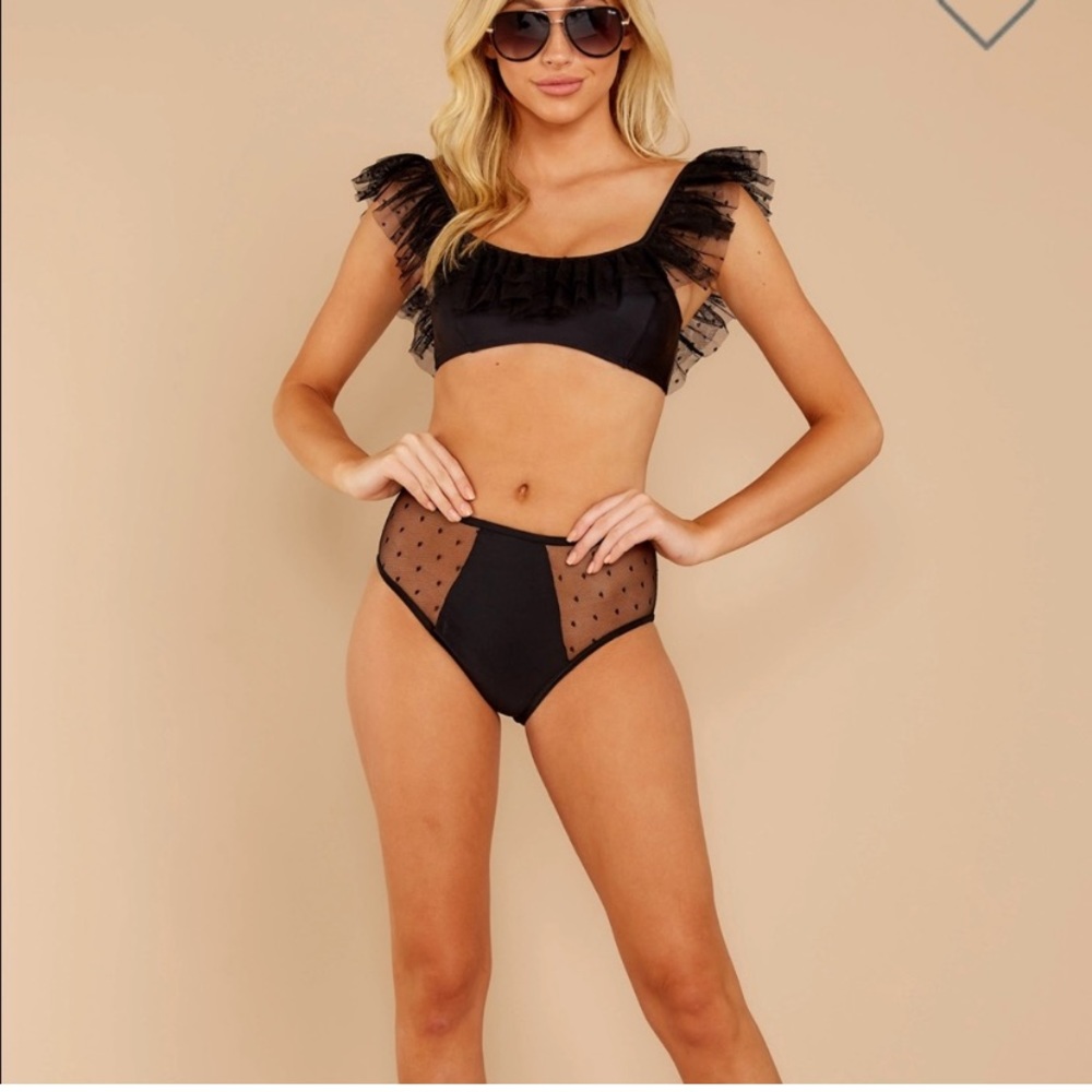 Black bikini set